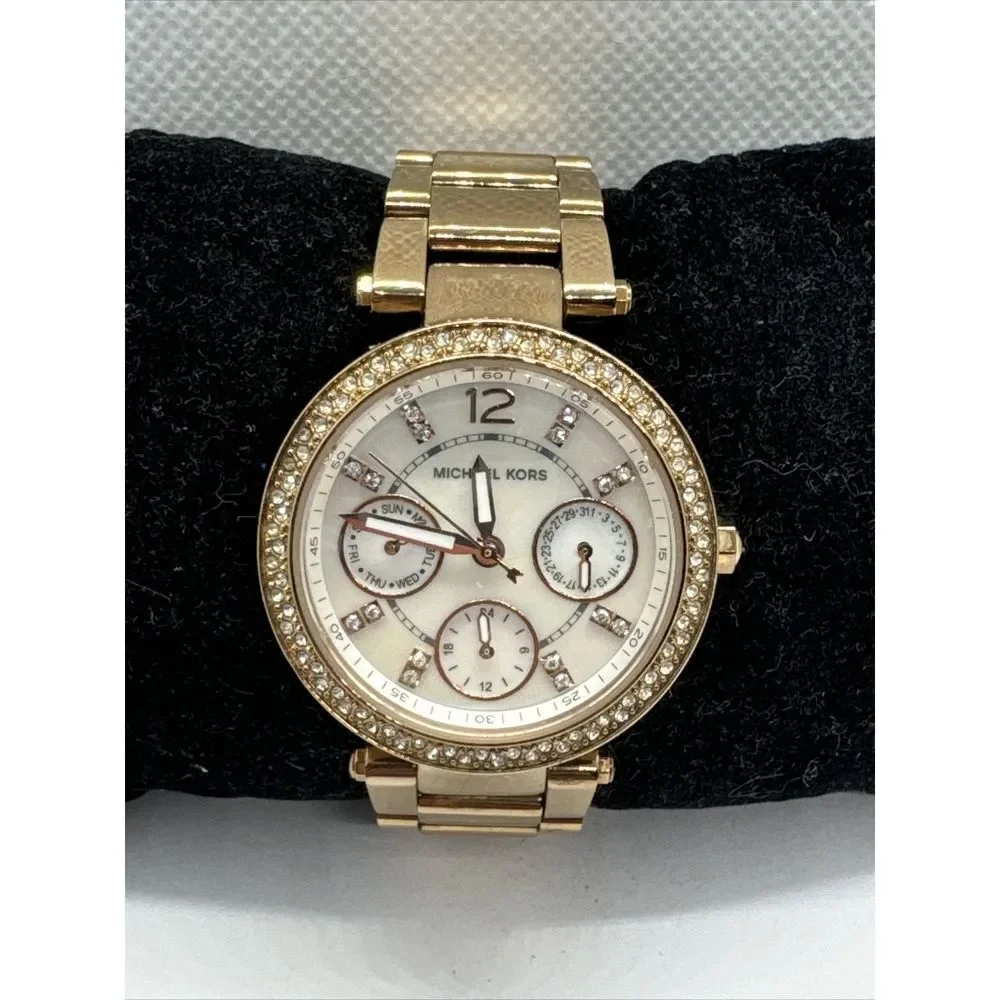 Michael Kors Mini Parker MK5616 Women Rose Gold Analog Dial Quartz Watch JNA833